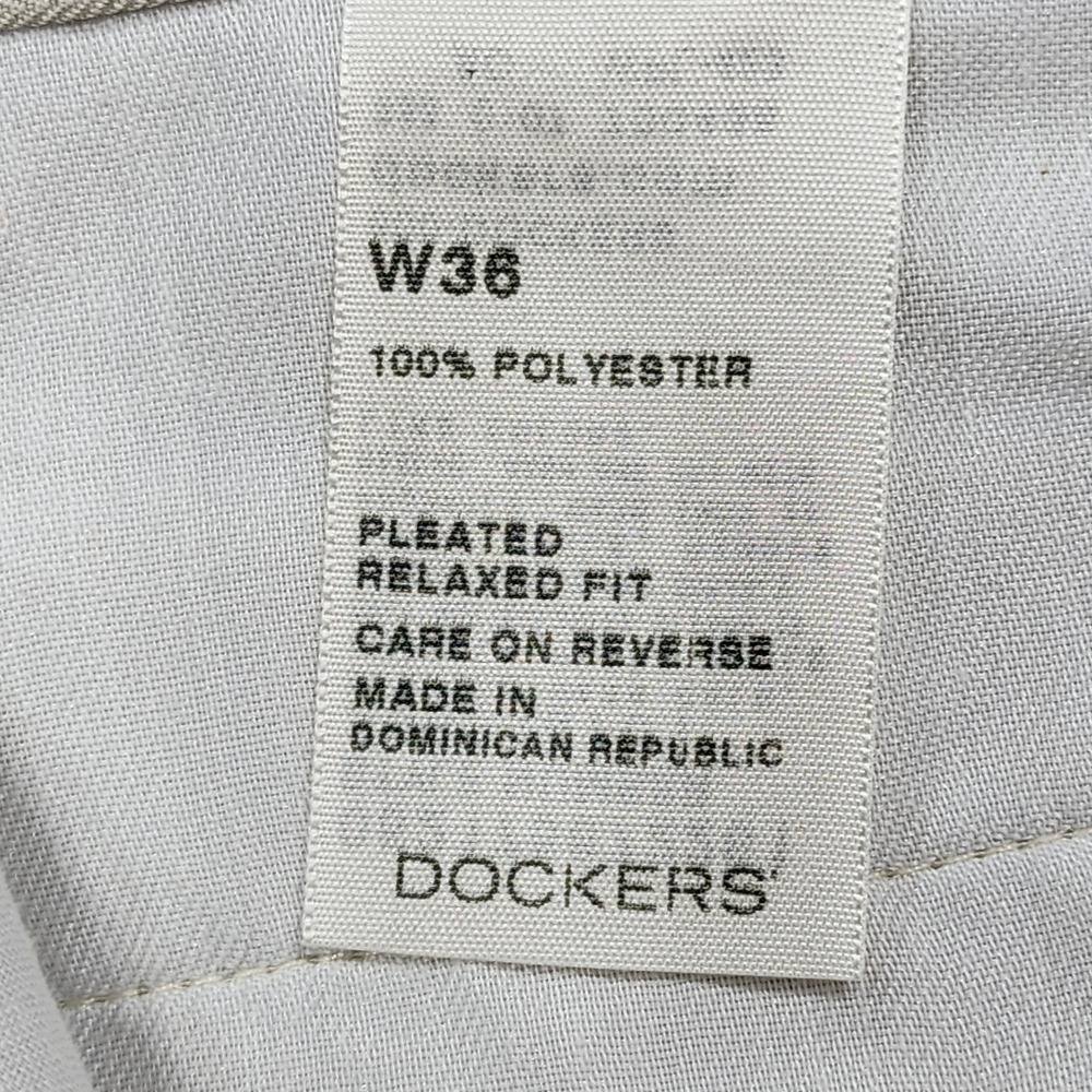 Dockers Golf Shorts Mens 36 Beige Pleated Microfiber Chino Relaxed‎ 10 Inseam - Picture 5 of 11